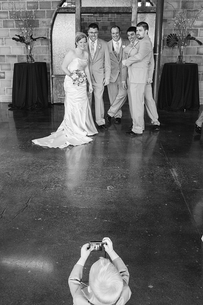 The Living Room Wedding Photos-Omaha, NE Photographer_0025.jpg
