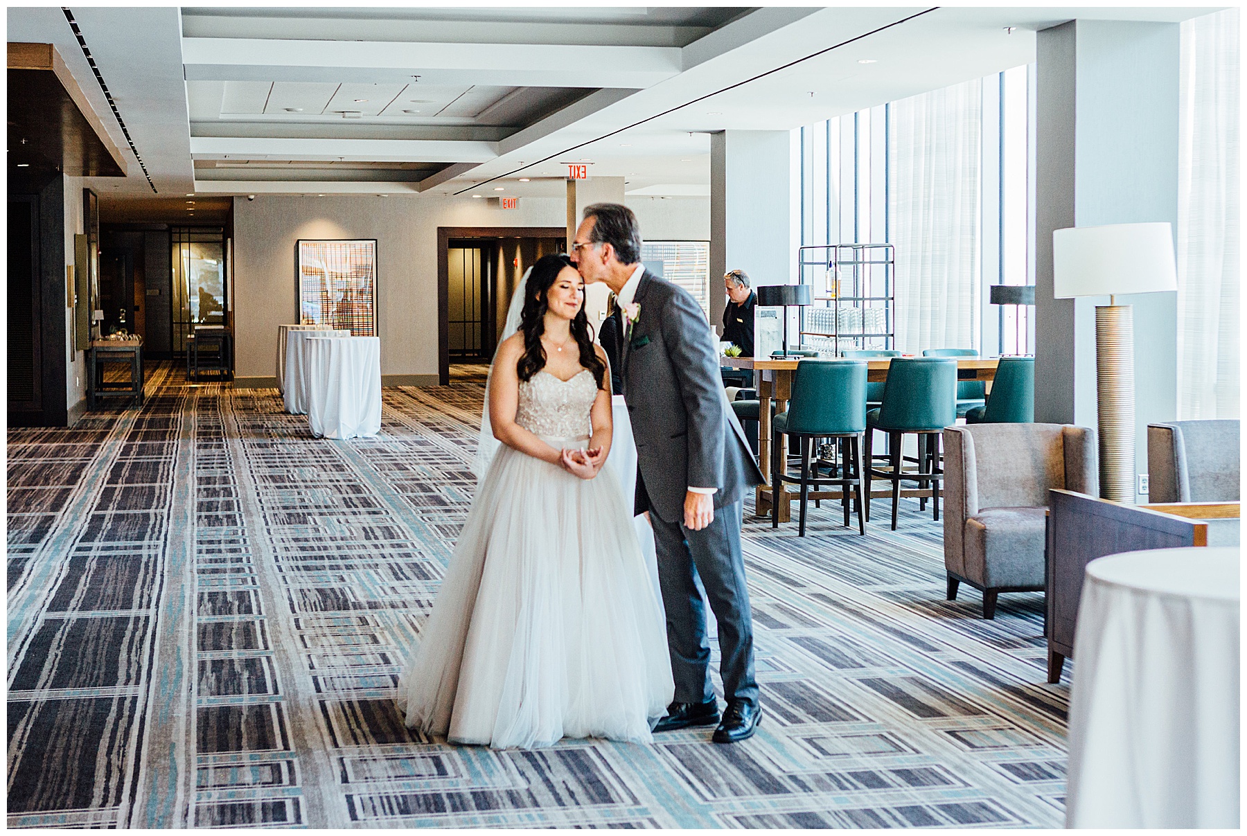 Omaha Marriott Downtown Wedding photos