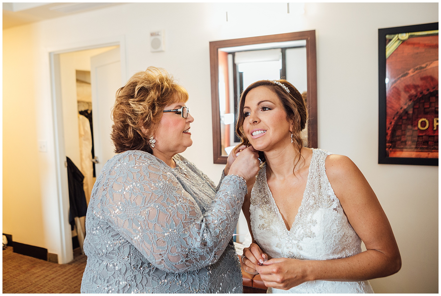 Omaha wedding photographer,Wedding at St. Francis Cabrini,Reception at Scoular Ballroom Andrea Bibeault: a wedding photojournalist specializes in real,photojournalistic wedding photography. Based in Omaha,we travel all over the midwest and country.,