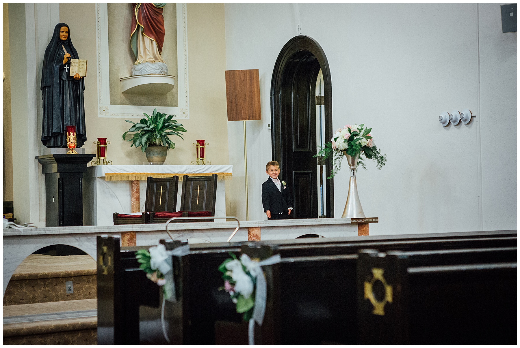 Omaha wedding photographer,Wedding at St. Francis Cabrini,Reception at Scoular Ballroom Andrea Bibeault: a wedding photojournalist specializes in real,photojournalistic wedding photography. Based in Omaha,we travel all over the midwest and country.,