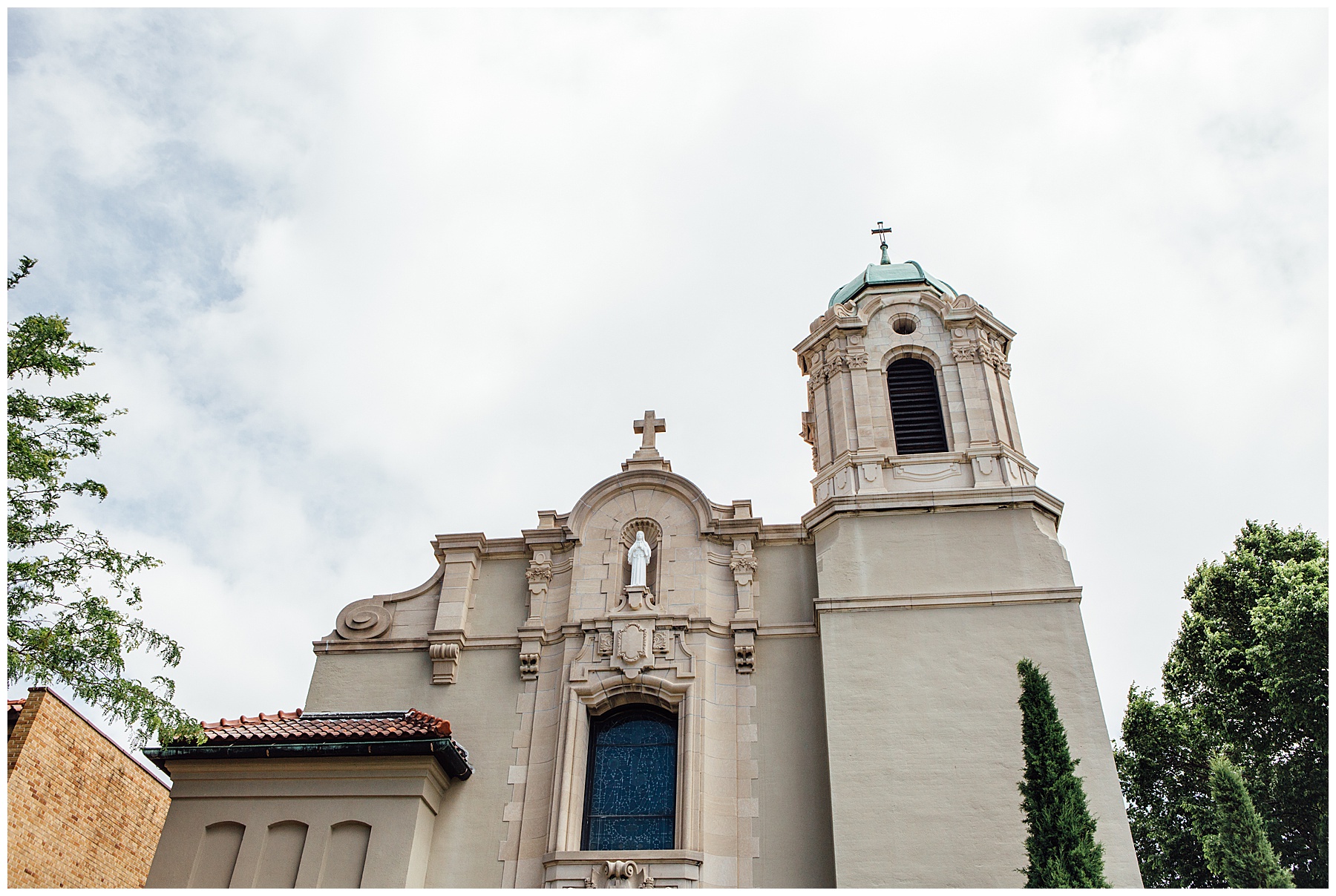 Omaha wedding photographer,Wedding at St. Francis Cabrini,Reception at Scoular Ballroom Andrea Bibeault: a wedding photojournalist specializes in real,photojournalistic wedding photography. Based in Omaha,we travel all over the midwest and country.,